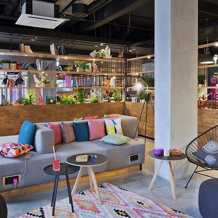 Moxy Berlin Humboldthain Park Exteriör bild