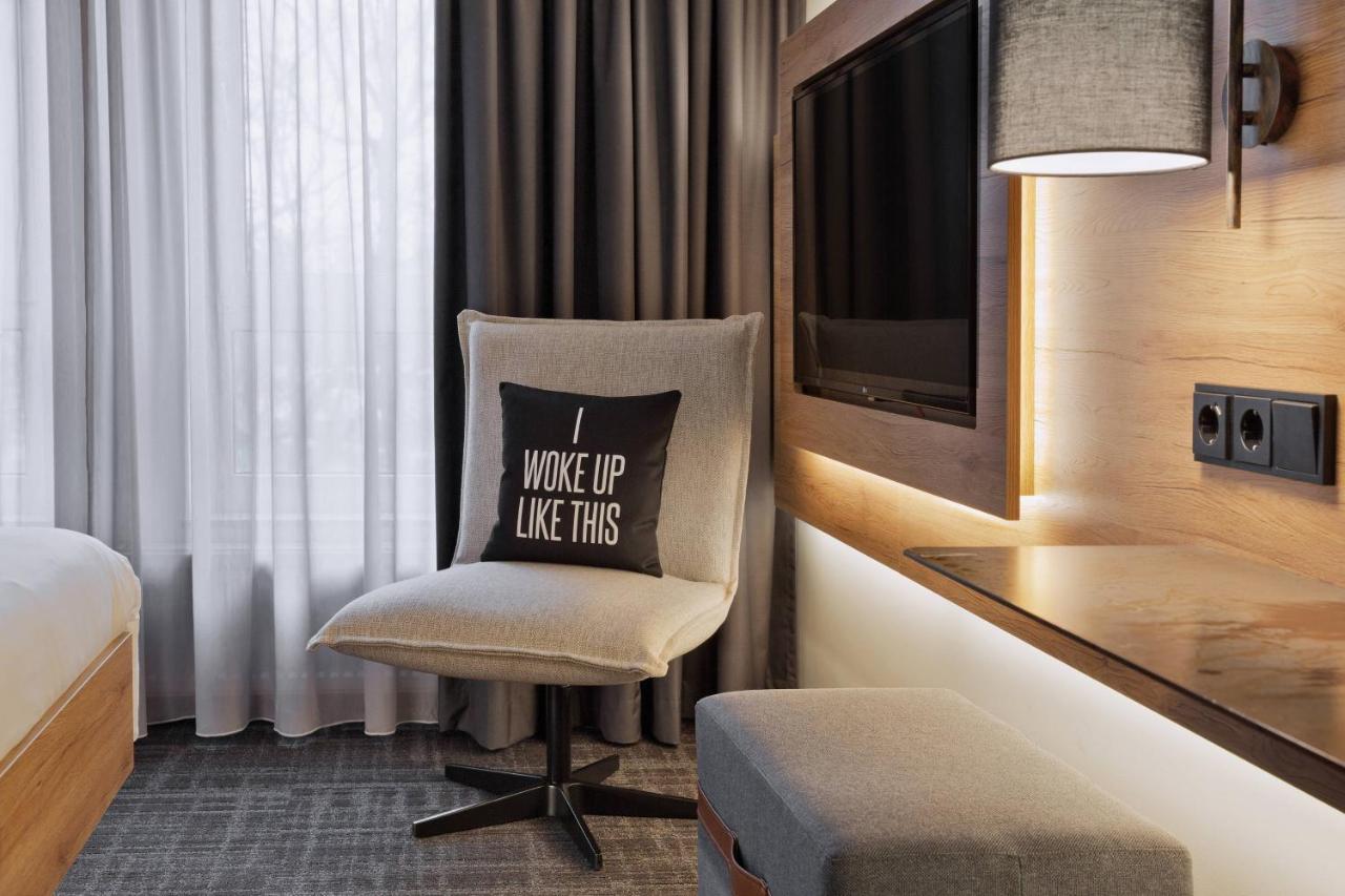 Moxy Berlin Humboldthain Park Exteriör bild