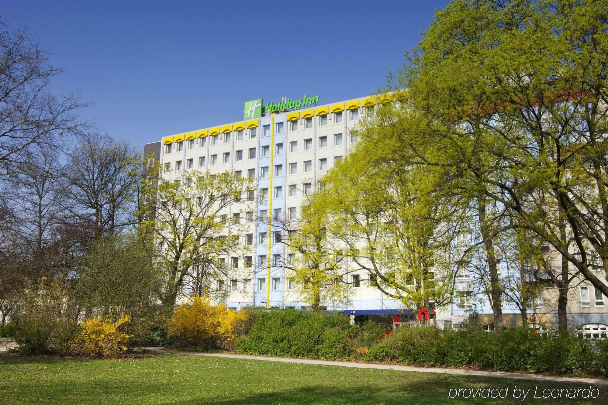 Moxy Berlin Humboldthain Park Exteriör bild