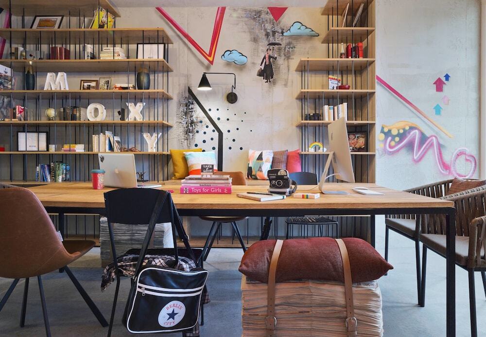 Moxy Berlin Humboldthain Park Exteriör bild
